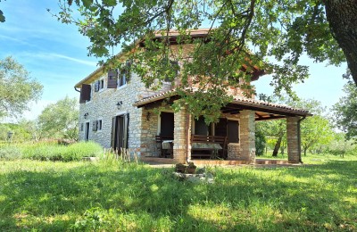 Jedinstvena prilika!! Istarsko imanje sa lijepom kamenom kućom i 17624 m2 građevinskog zemljišta
