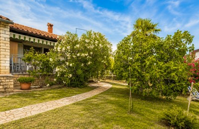 Poreč, 500 m od mora, dvojna kuća sa dvije spavaće sobe, mirna lokacija