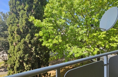 Červar-Porat, namješten stan sa jedenom spavaćom sobom samo 100 metara od mora
