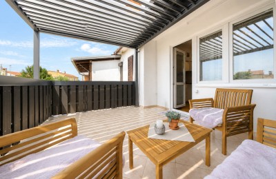 Porec, Wohnung in einer der begehrtesten Lagen, nur wenige Gehminuten vom Stadtzentrum entfernt