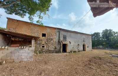Steinstall in der Nähe von Poreč mit 1000 m2 großem Garten zur Anpassung